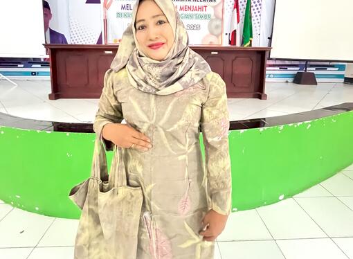 Hasil praktek pelatihan menjahit Perempuan Nelayan di Bula Kabupaten Seram Bagian Timur Provinsi Maluku menciptakan produk turunan dari ecoprint berupa tote bag, pouch, pasmina, dan kemeja, kegiatan ini difasilitasi melalui pendanaan hibah GEF 6 CFI Indonesia (23-26/04/2025)