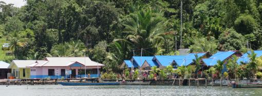 Kawasan Sasi Kampung Menarbu Distrik Roon Kabupaten Teluk Wondama Papua Barat