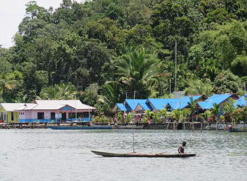 Kawasan Sasi Kampung Menarbu Distrik Roon Kabupaten Teluk Wondama Papua Barat